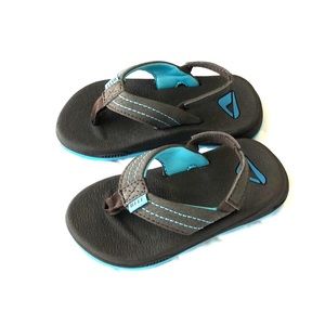 New Reef sandal toddler size 3,4